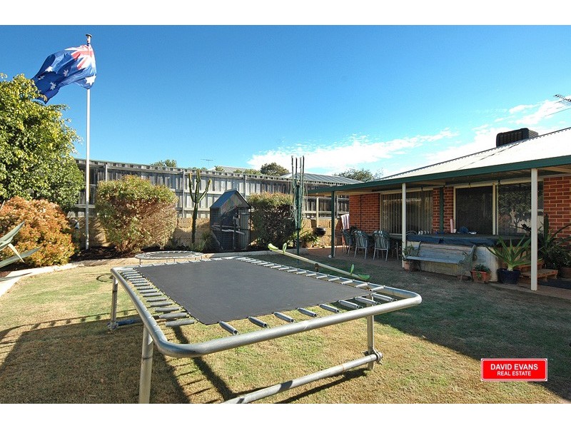 16 Durrington Glades, Clarkson WA 6030