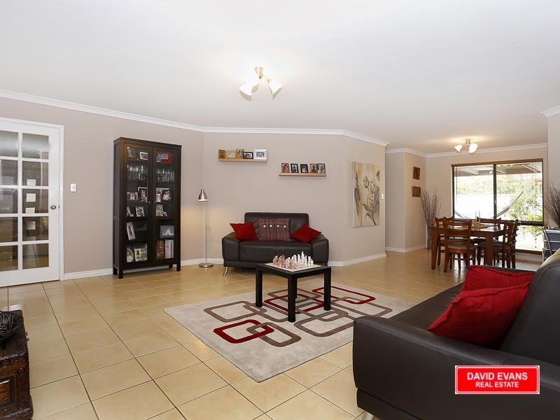 12 Ossian Way, Kinross WA 6028