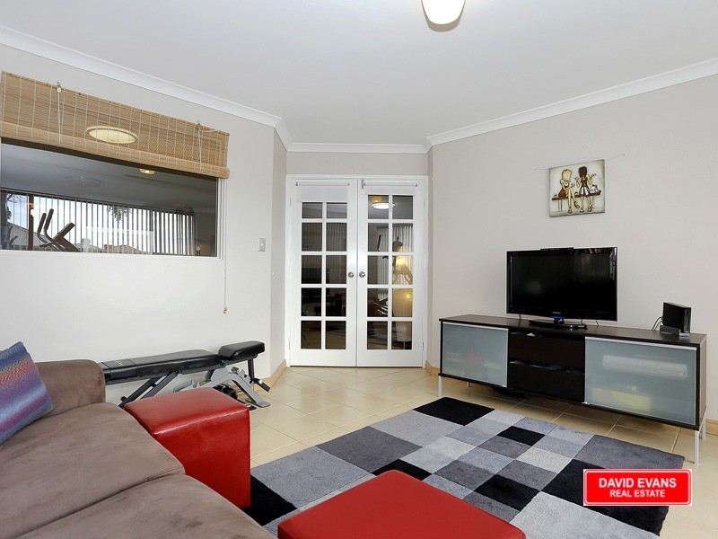 12 Ossian Way, Kinross WA 6028