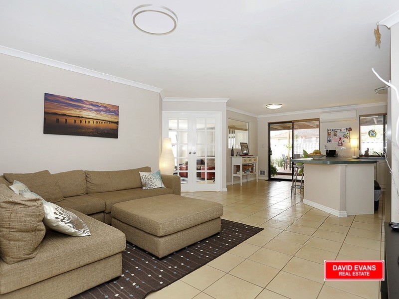 12 Ossian Way, Kinross WA 6028