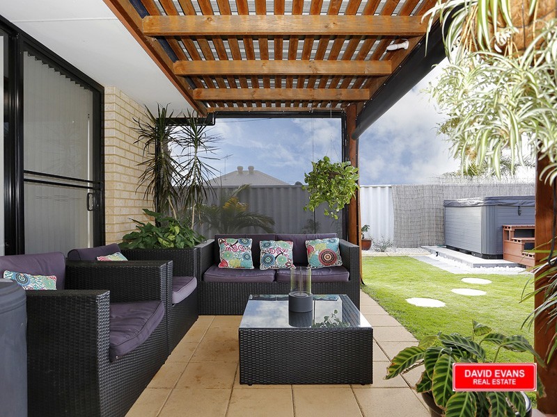 12 Ossian Way, Kinross WA 6028