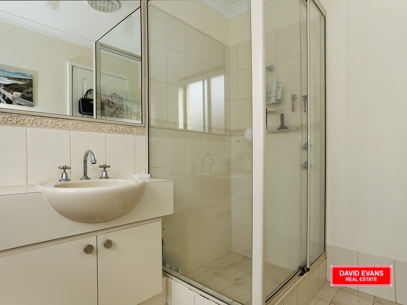 12 Ossian Way, Kinross WA 6028