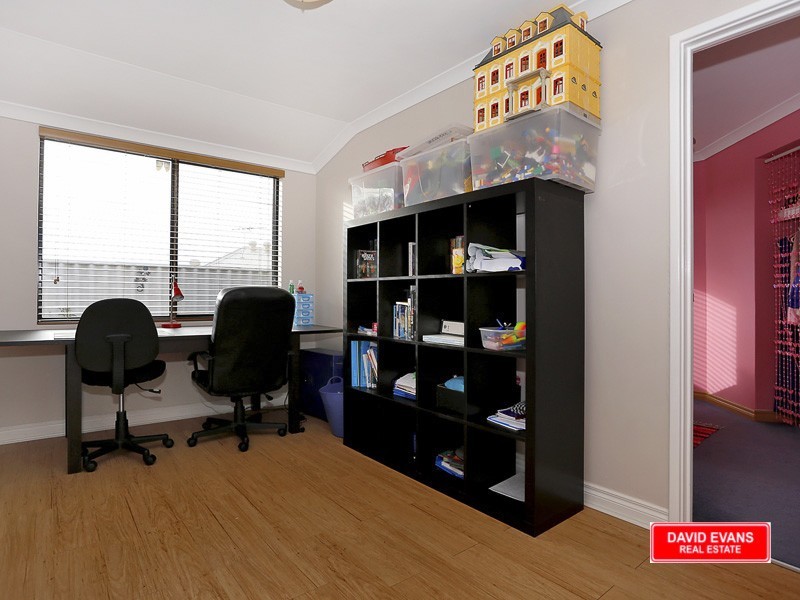 12 Ossian Way, Kinross WA 6028