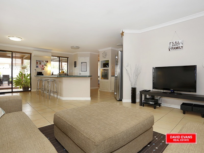 12 Ossian Way, Kinross WA 6028