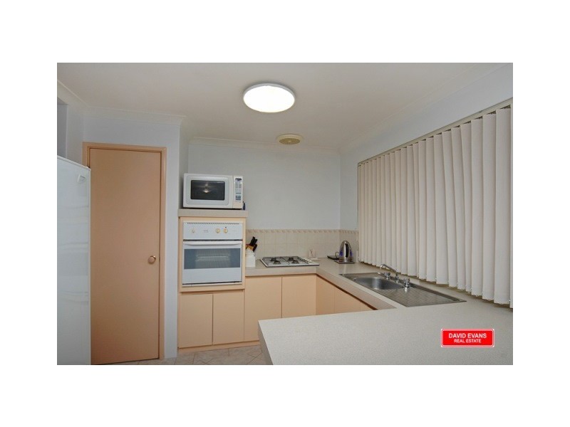 4 Burnett Drive, Clarkson WA 6030