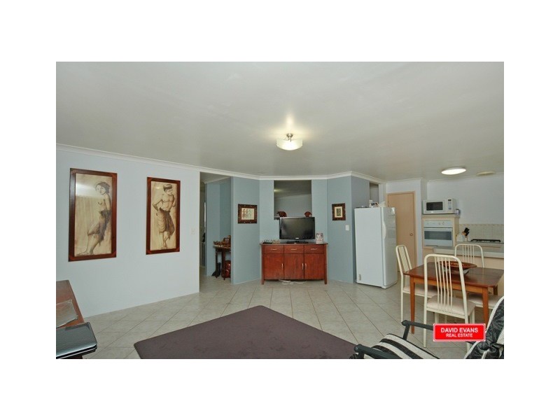 4 Burnett Drive, Clarkson WA 6030