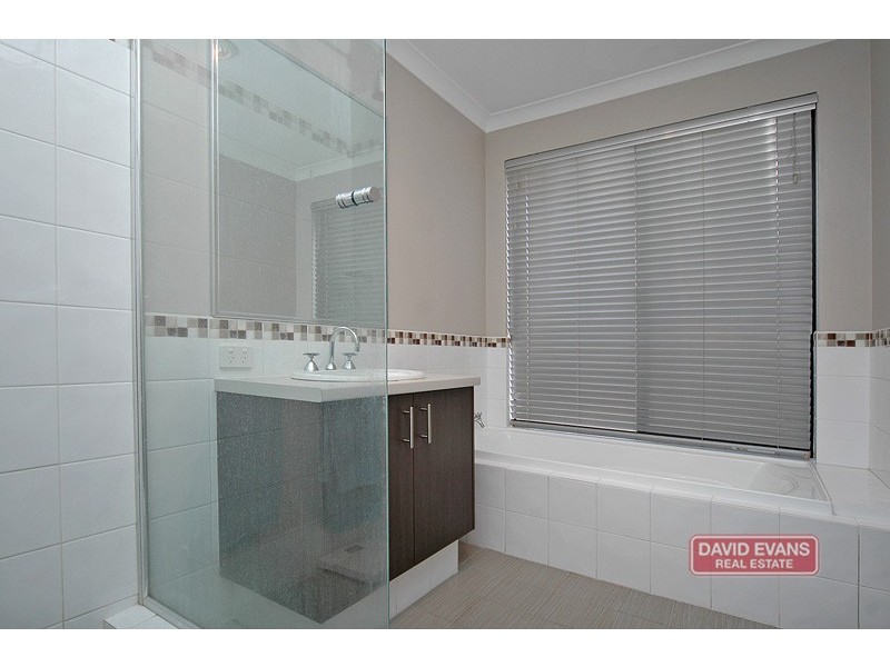 40 Meneguz Drive, Tapping WA 6065