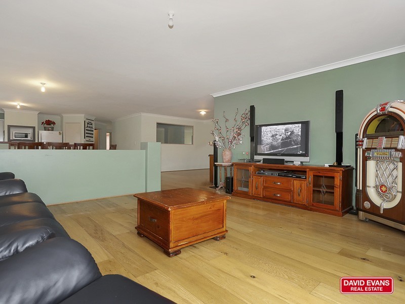 8 Skerries Way, Ridgewood WA 6030