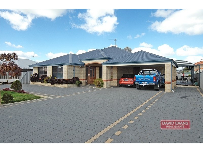 12 Grampian Way, Caversham WA 6055