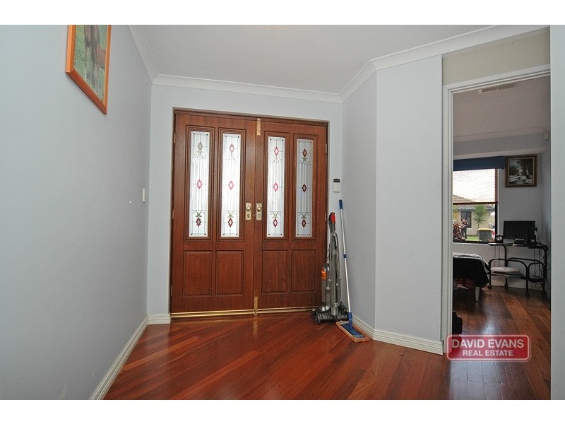 12 Grampian Way, Caversham WA 6055