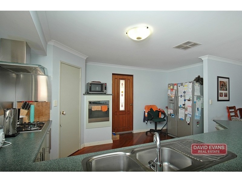 12 Grampian Way, Caversham WA 6055