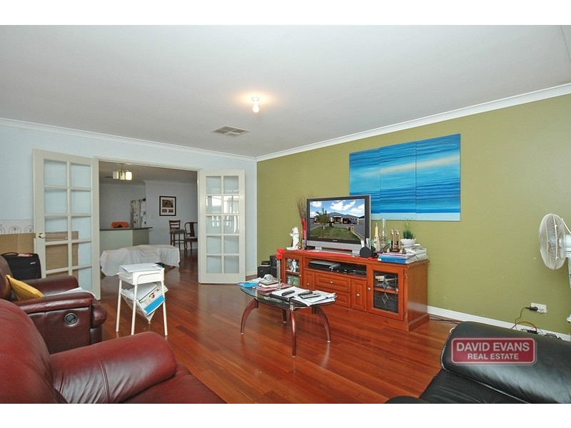 12 Grampian Way, Caversham WA 6055