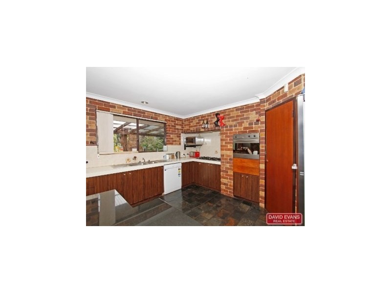 95 Sublime Glades, Carramar WA 6031