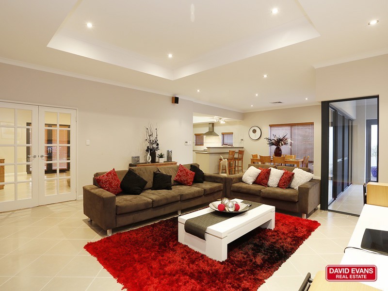 34 Newgain Crescent, Carramar WA 6031