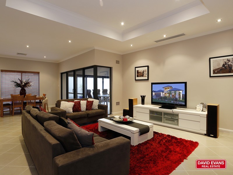 34 Newgain Crescent, Carramar WA 6031