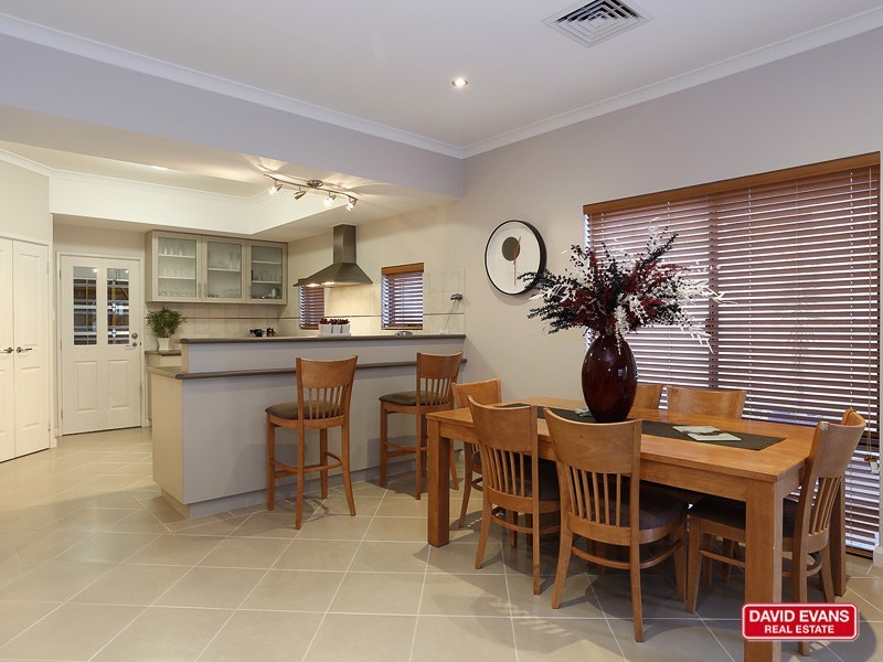 34 Newgain Crescent, Carramar WA 6031