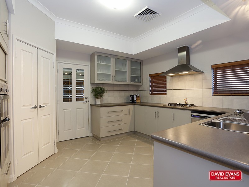 34 Newgain Crescent, Carramar WA 6031