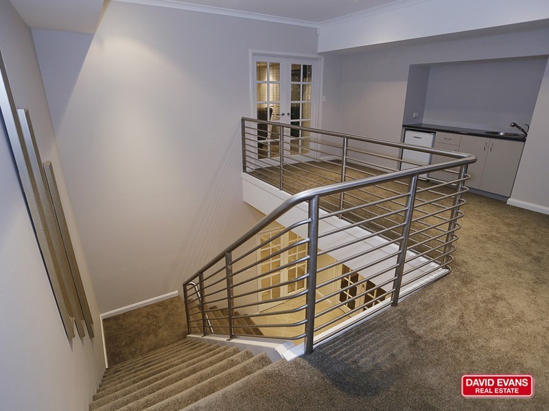 34 Newgain Crescent, Carramar WA 6031