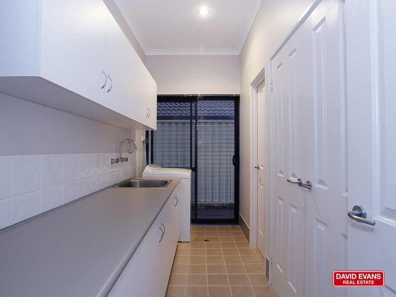 34 Newgain Crescent, Carramar WA 6031