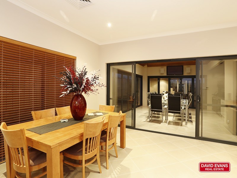 34 Newgain Crescent, Carramar WA 6031