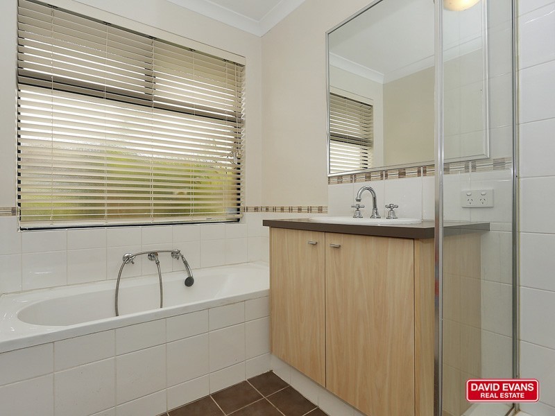 6 Lakewood Terrace, Clarkson WA 6030