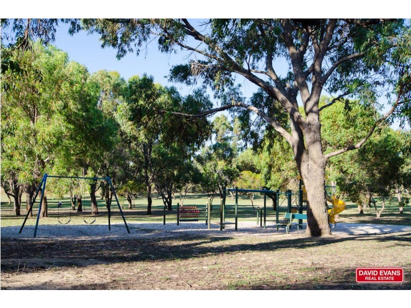 30 Wayfarer Road, Heathridge WA 6027