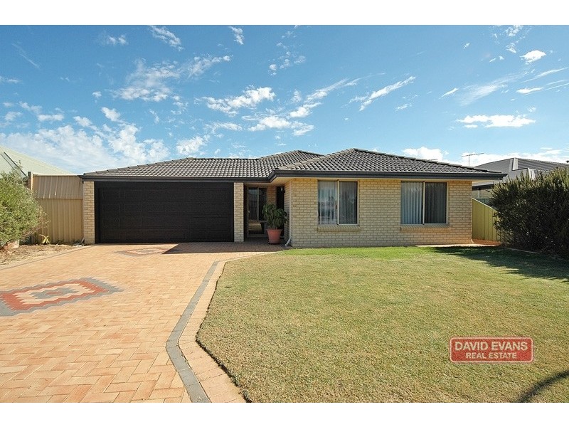 6 Adelong Circuit, Merriwa WA 6030