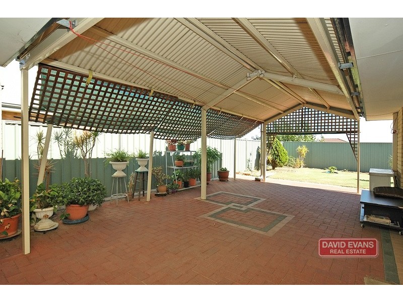 6 Adelong Circuit, Merriwa WA 6030