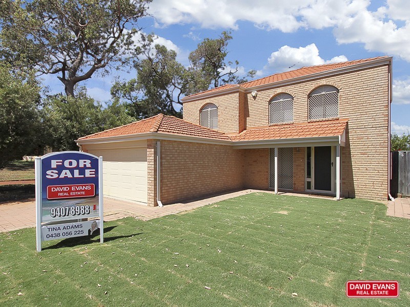 13 Weetman Cove, Cannington WA 6107