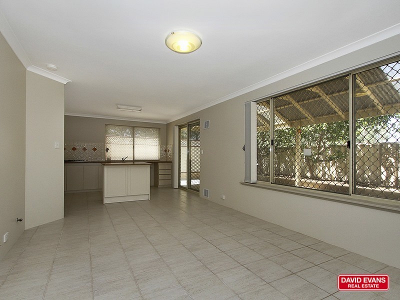 13 Weetman Cove, Cannington WA 6107