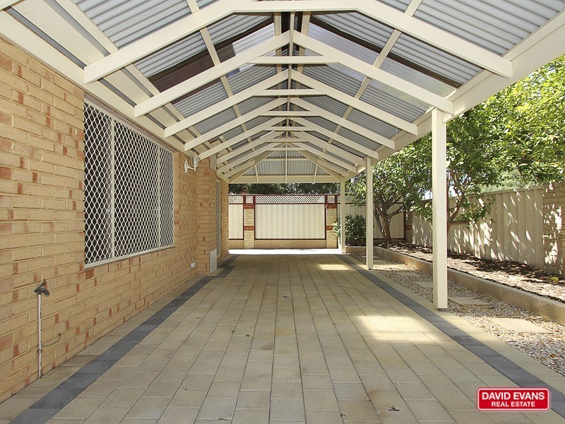 13 Weetman Cove, Cannington WA 6107
