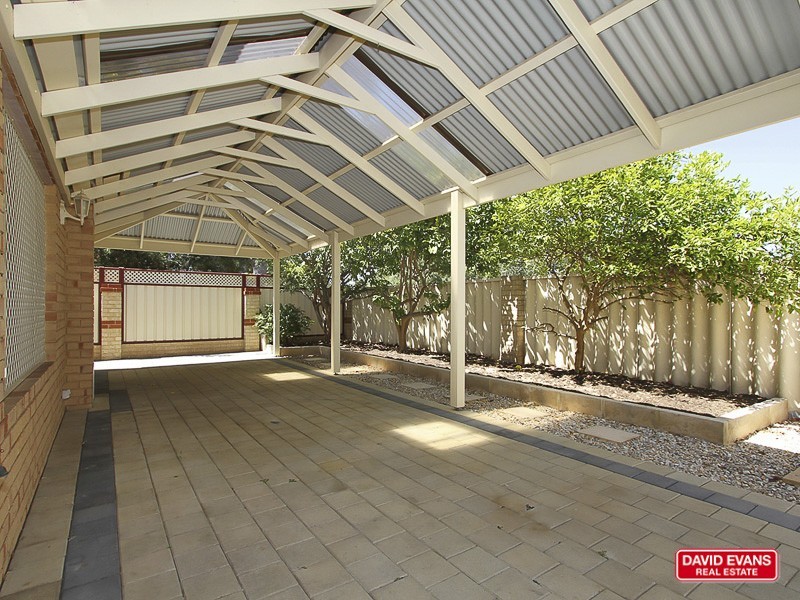 13 Weetman Cove, Cannington WA 6107