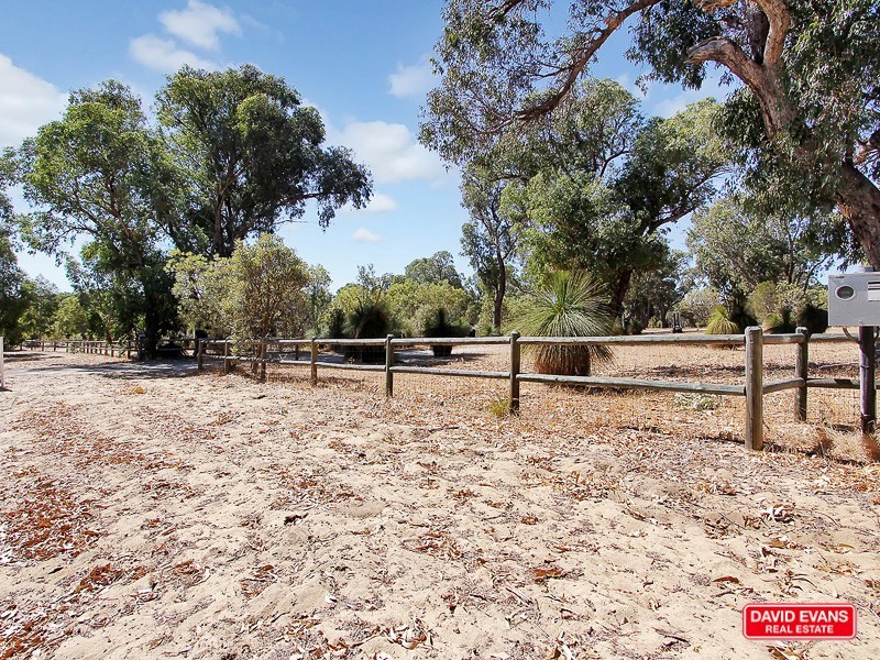 62 Bushwood Follow, Two Rocks WA 6037