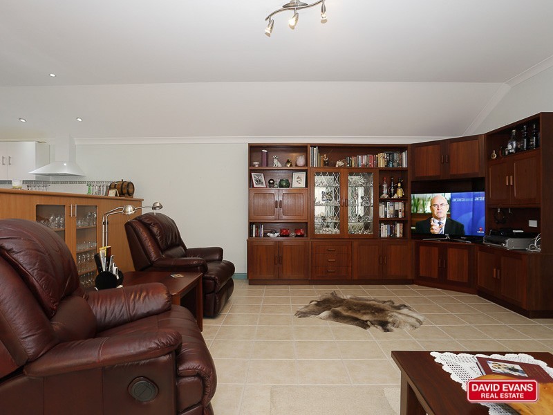 6 Covington Prom, Butler WA 6036