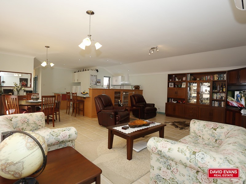 6 Covington Prom, Butler WA 6036