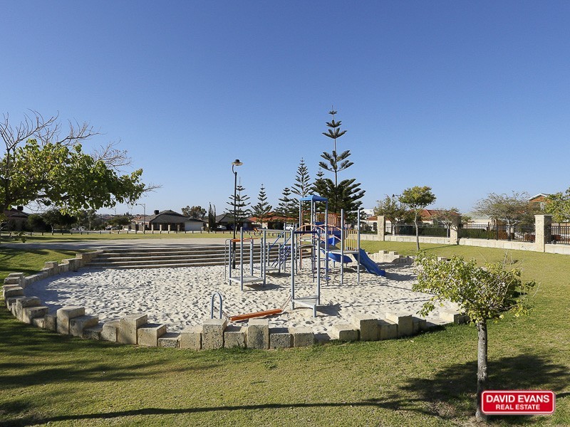 6 Covington Prom, Butler WA 6036