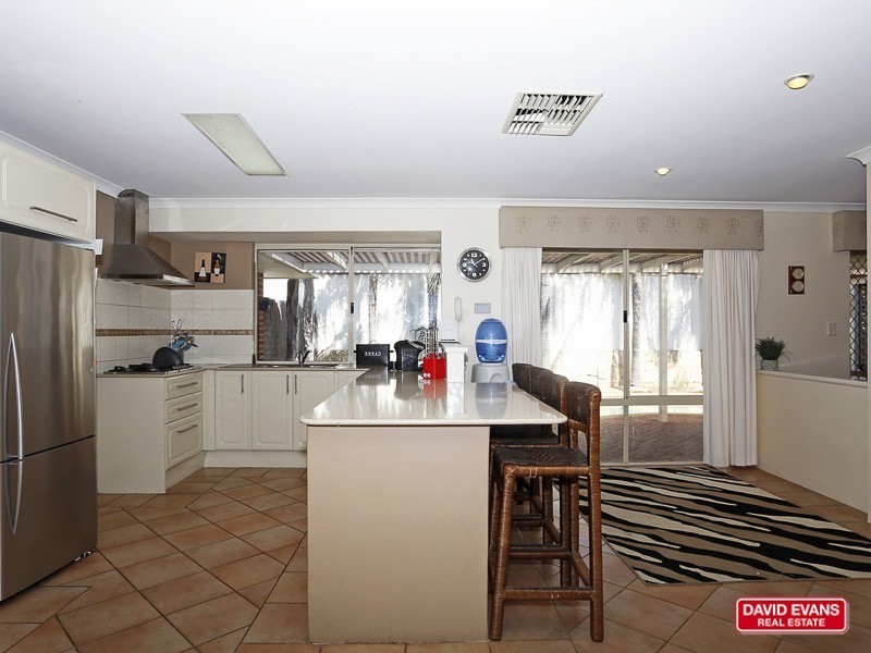 186 Kinross Drive, Kinross WA 6028