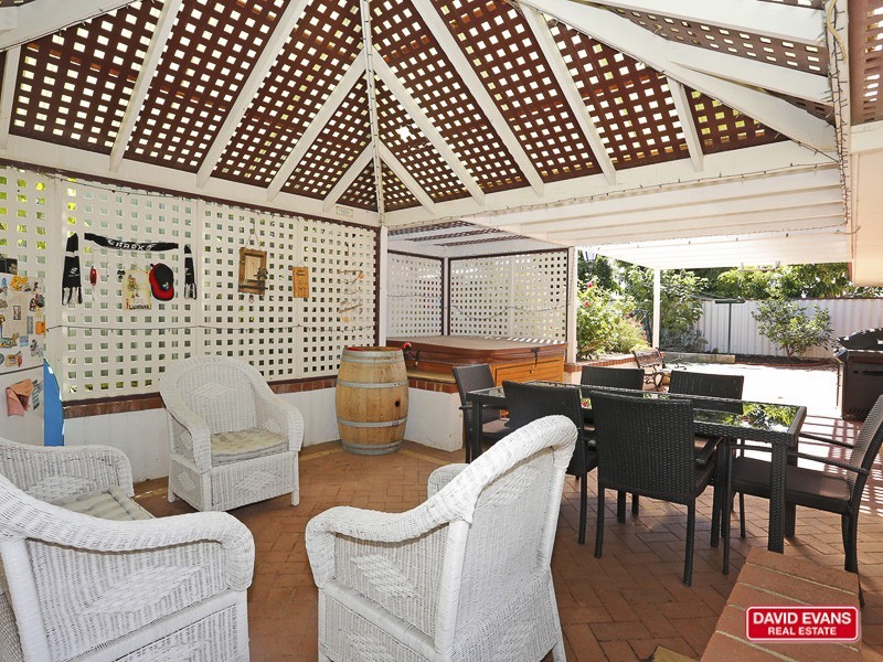 186 Kinross Drive, Kinross WA 6028