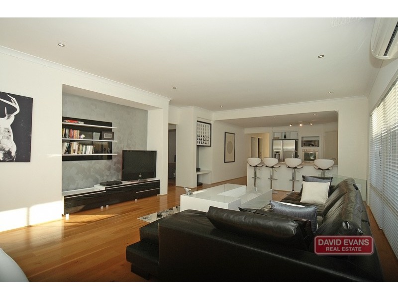 46 Cherokee Green, Clarkson WA 6030