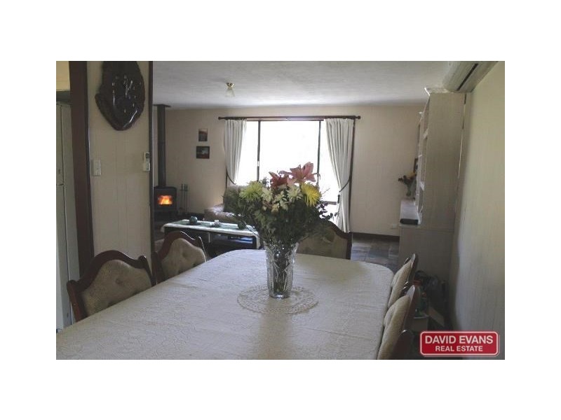 54 Laura Road, Gingin WA 6503