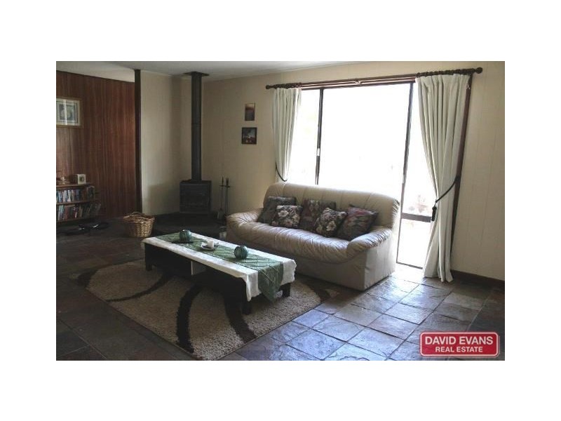 54 Laura Road, Gingin WA 6503