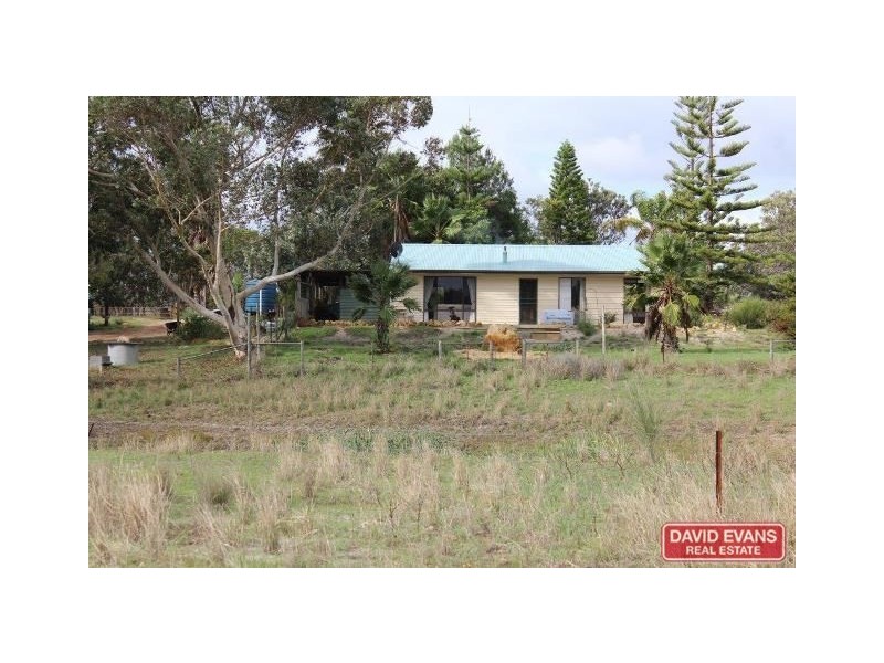 54 Laura Road, Gingin WA 6503