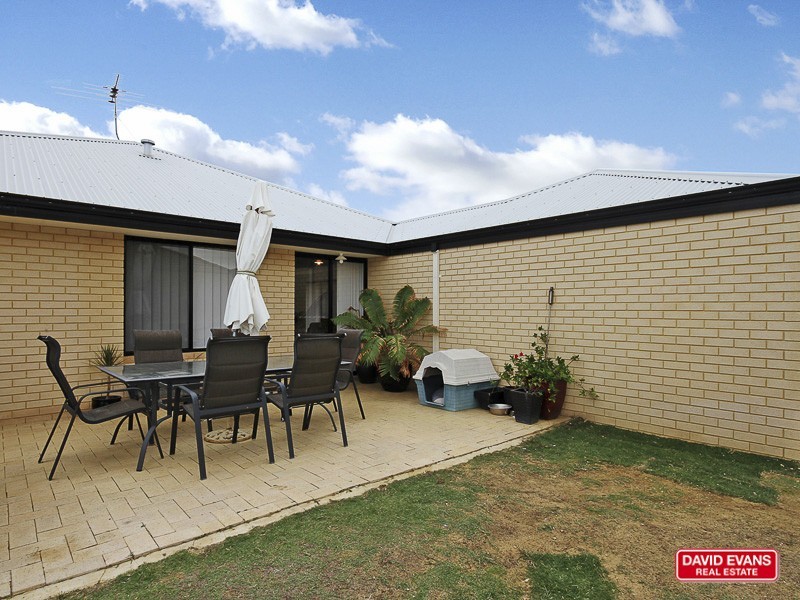 18 Shelburne Gardens, Ridgewood WA 6030