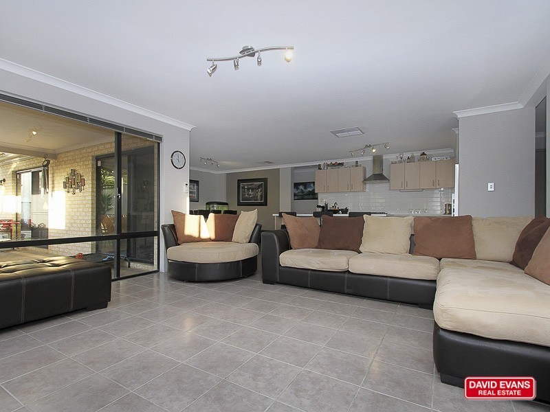 6 Liberty Drive, Clarkson WA 6030