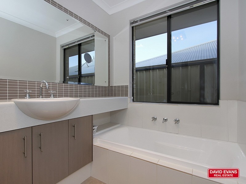 6 Liberty Drive, Clarkson WA 6030