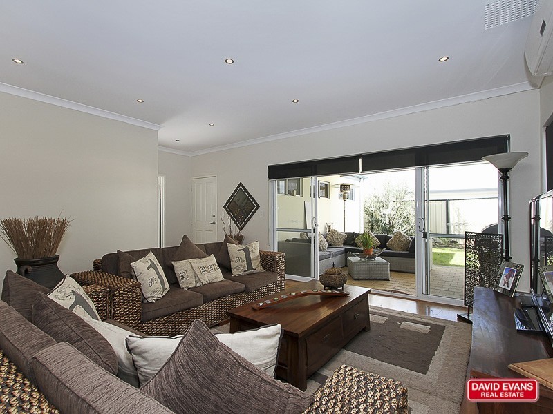 49 Santa Clara Cr, Clarkson WA 6030