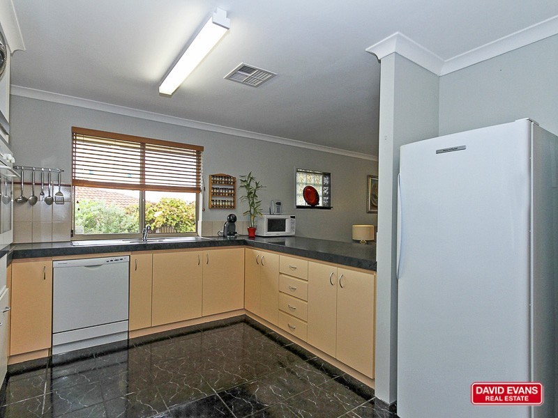 35 Renshaw Boulevard, Clarkson WA 6030