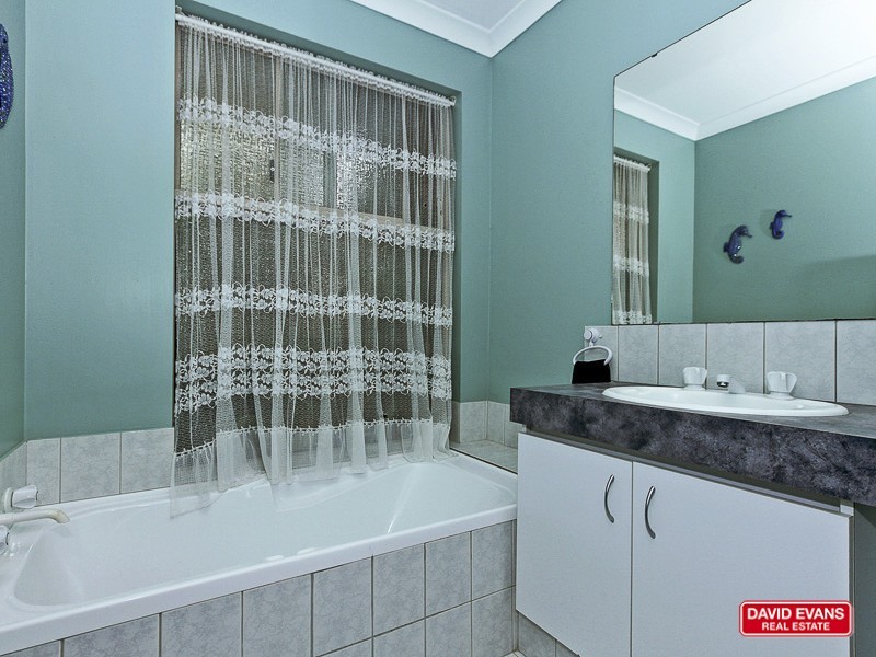 35 Renshaw Boulevard, Clarkson WA 6030