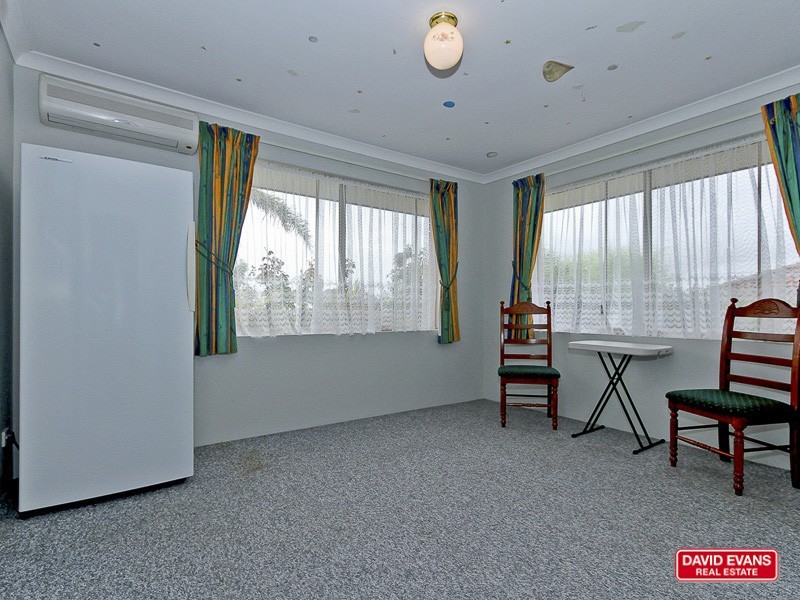 35 Renshaw Boulevard, Clarkson WA 6030