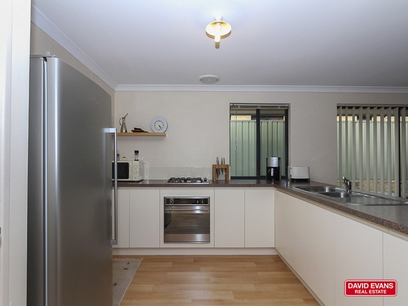 122 SEAGROVE BLVD, Merriwa WA 6030